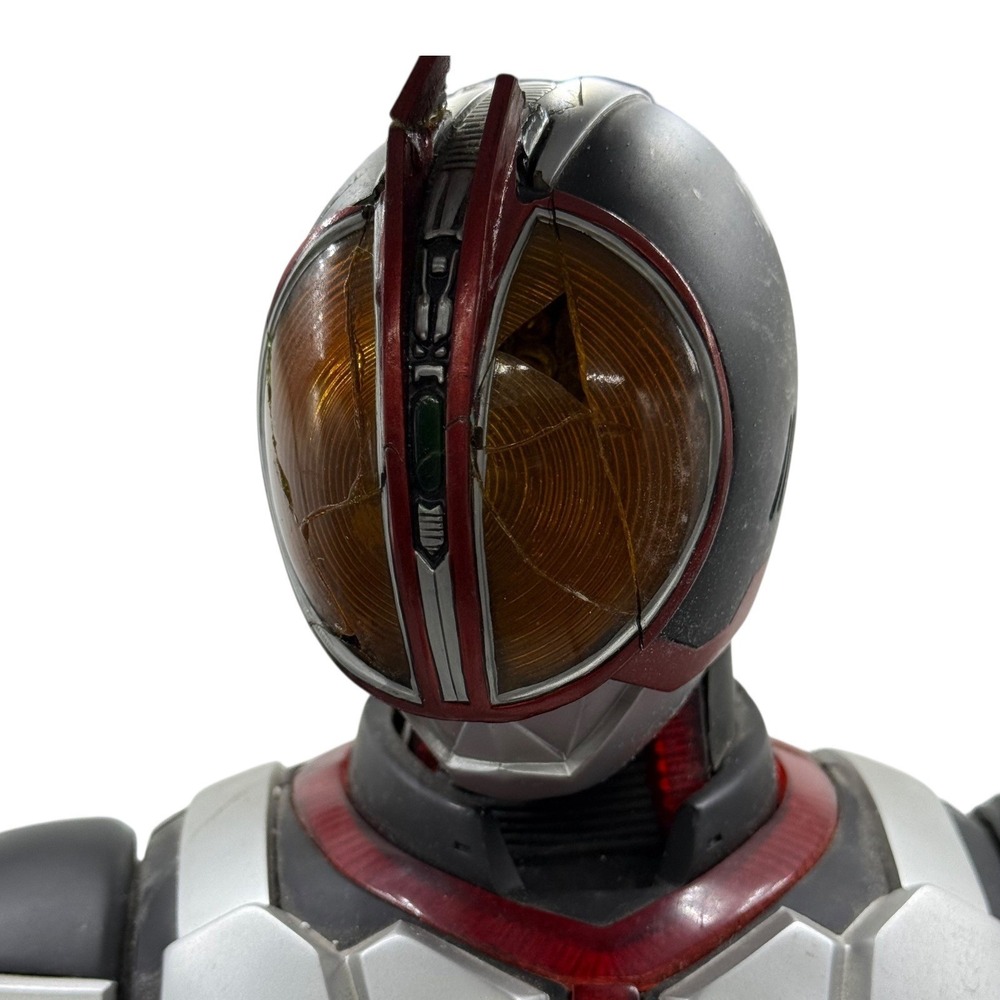 Kamen Rider 24" Resin Action‎ Figure – Battle 'Damaged' Display Collectible Rare